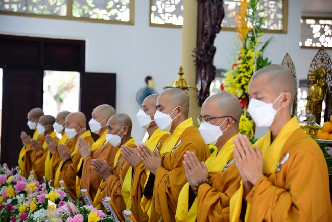 Lễ truyền giới Sa di Phương Trượng